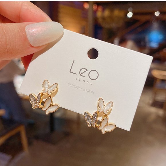 💙Butterfly Stud Earrings - Picture 5 of 12